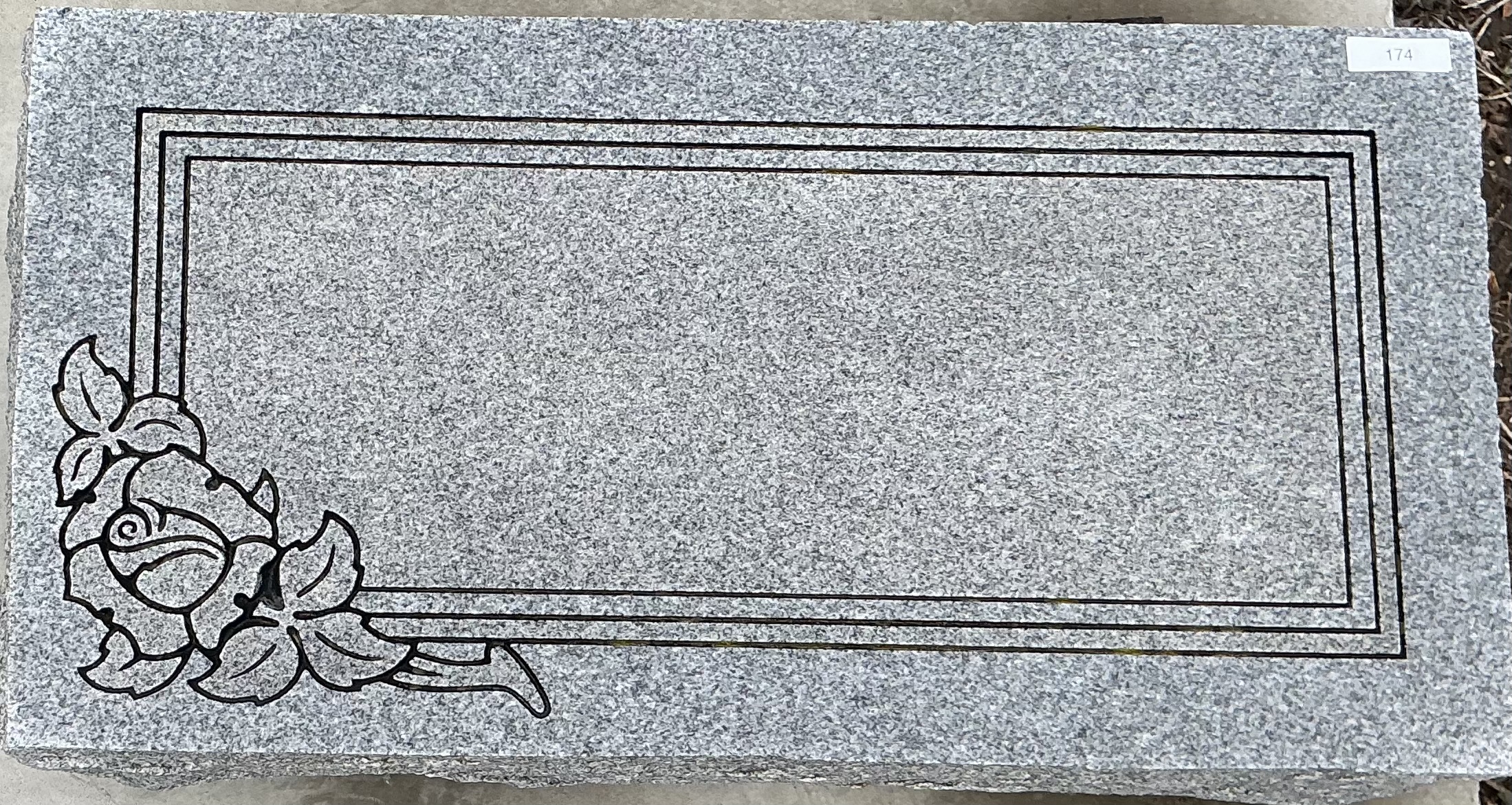 #174  SINGLE FLAT W/ ROSE