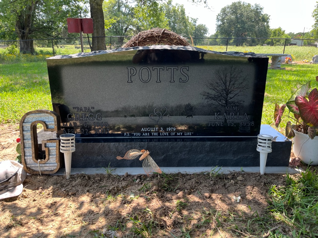 Granite granite monument