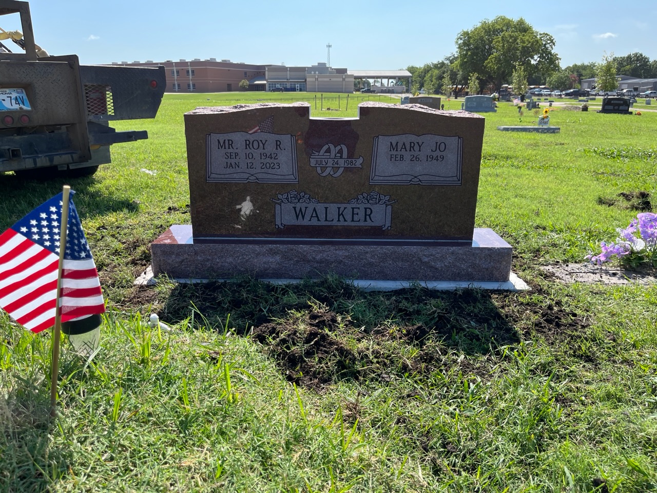 Granite granite monument
