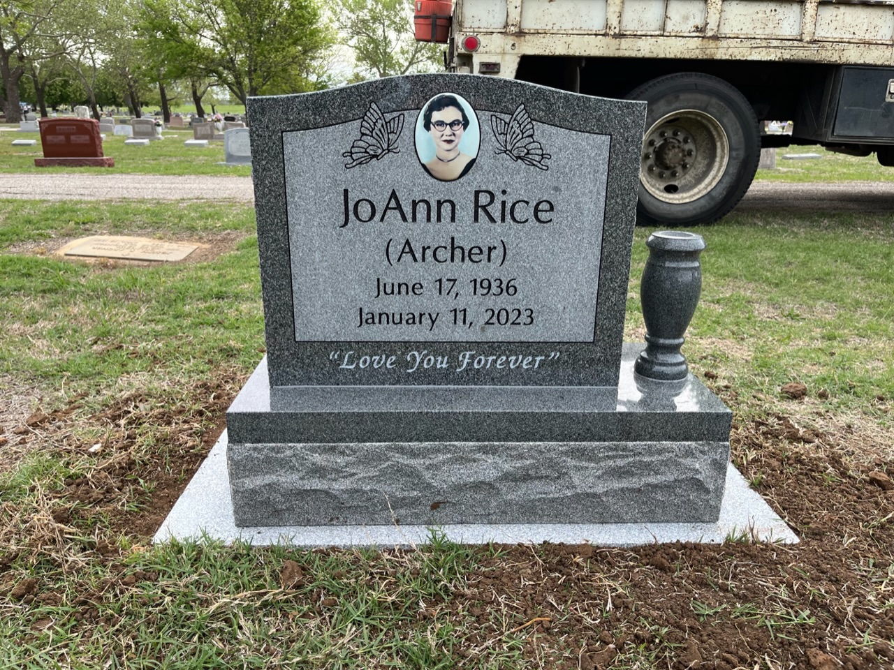 Granite granite monument