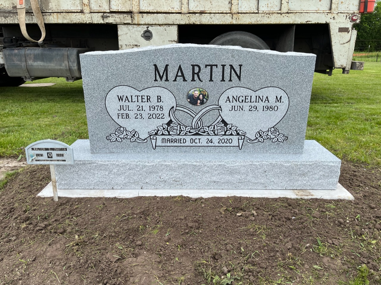 Granite granite monument