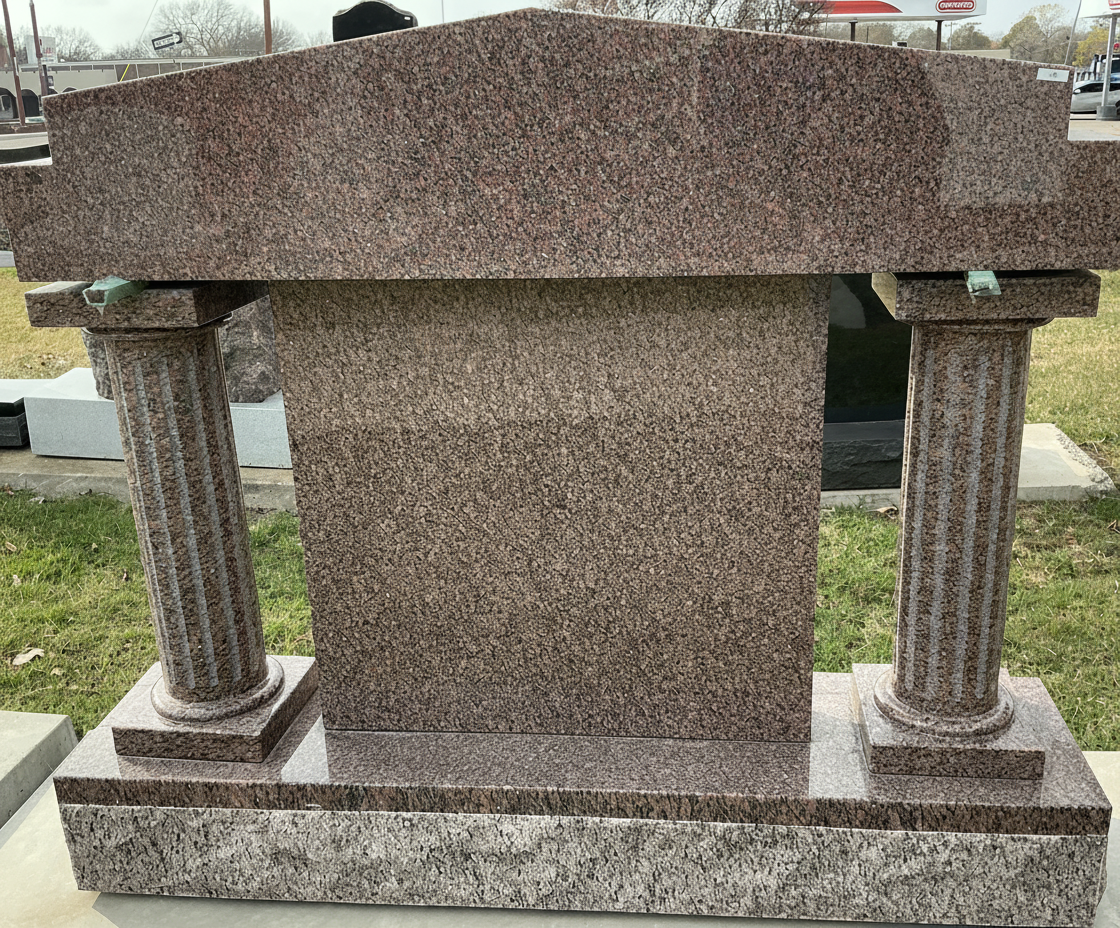 #38 CAP W/PILLARS